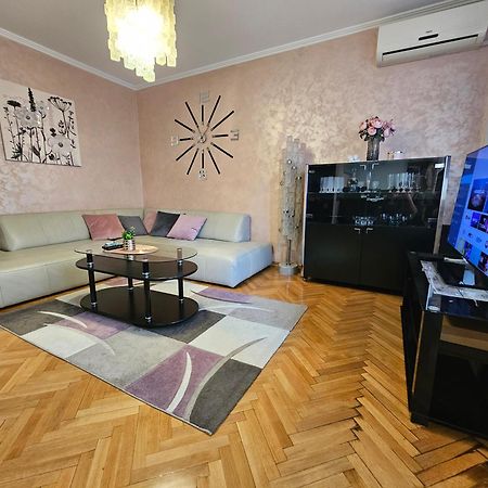 Slavija Apartment เบลเกรด ภายนอก รูปภาพ