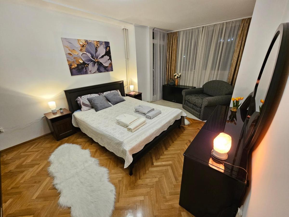 Slavija Apartment เบลเกรด ภายนอก รูปภาพ