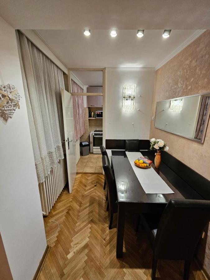 Slavija Apartment เบลเกรด ภายนอก รูปภาพ