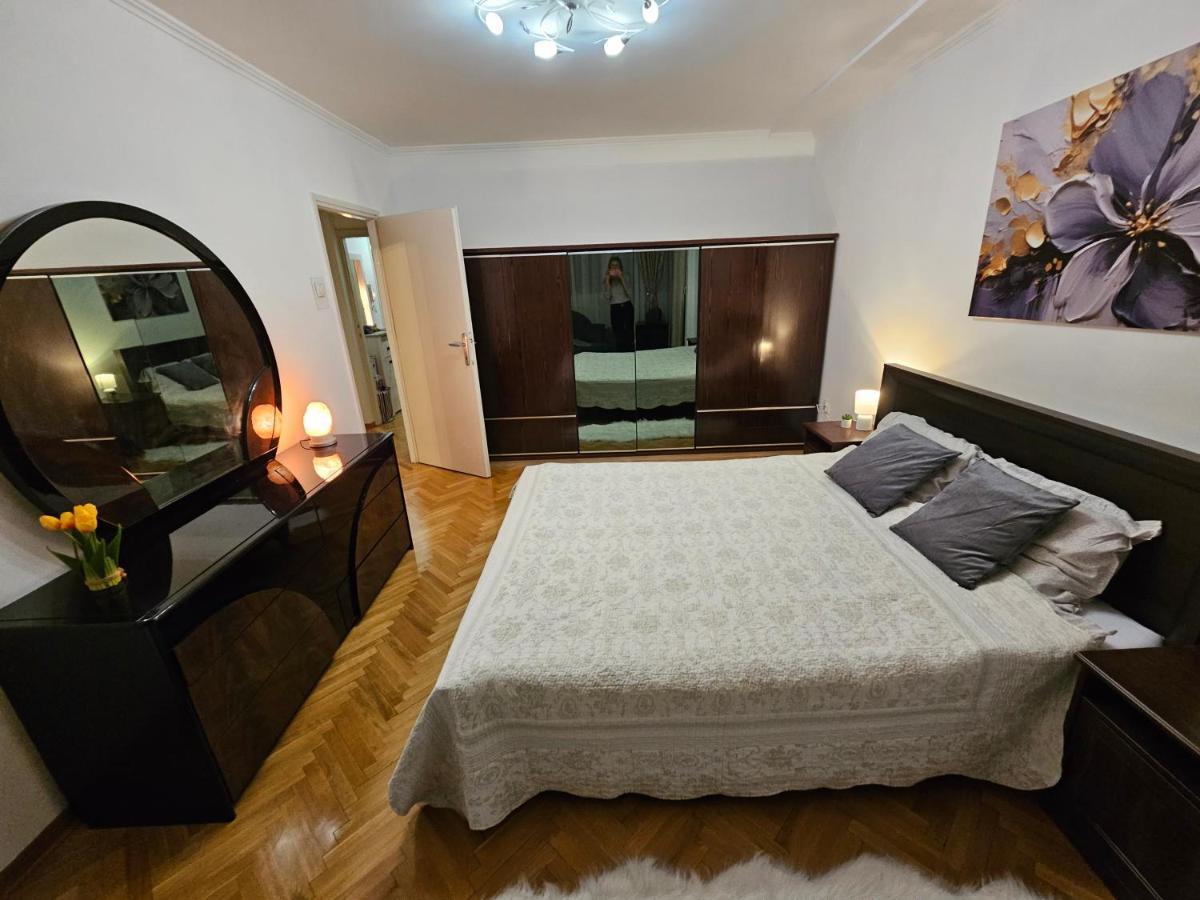 Slavija Apartment เบลเกรด ภายนอก รูปภาพ