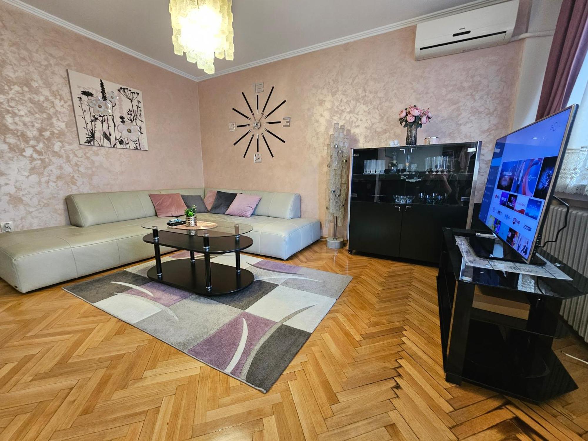 Slavija Apartment เบลเกรด ภายนอก รูปภาพ